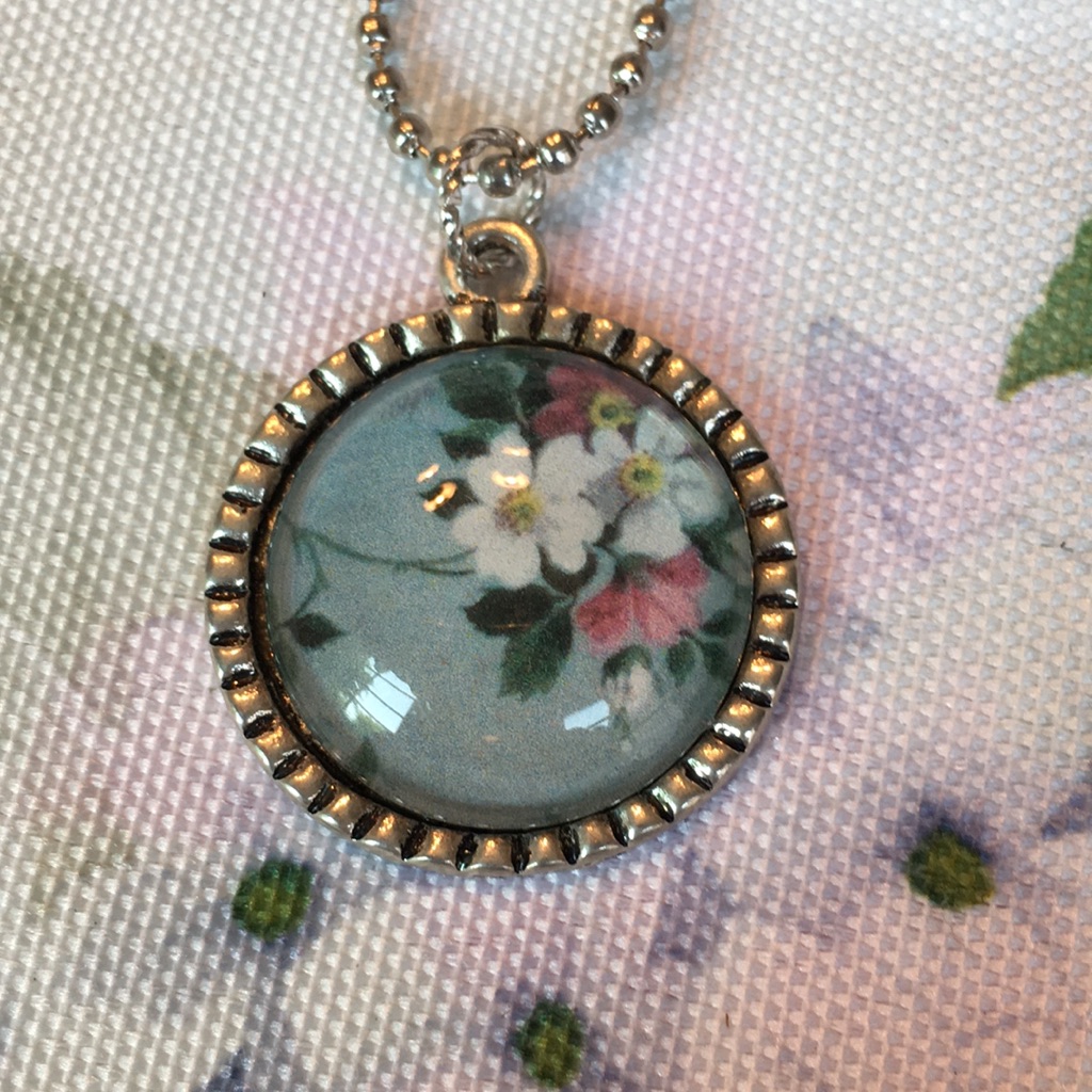 Blue Flower Glass Cabashon Necklace 24” Nwt